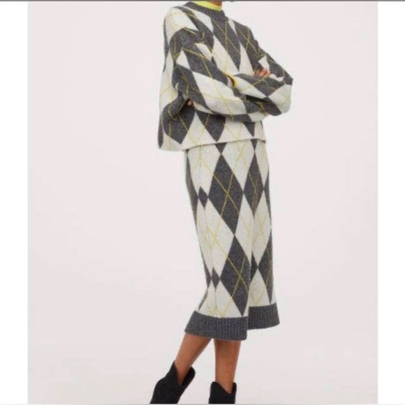 PRINGLE ( Made in Scotland) Argyle pencil skirt, Size Large - Picture 1 of 9